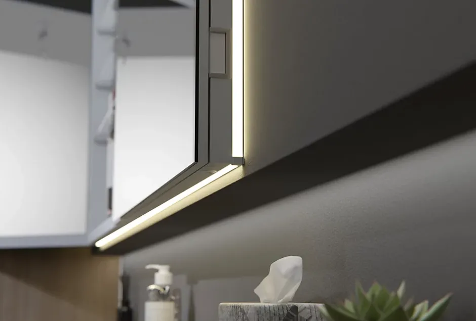 Bernstein Armoire à glace aluminium murale salle de bain + toilettes, étagère avec miroir avec LED encastrée + prise, UP7012, H.70cmxL.120cm* Armoire De Toilette