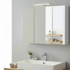 Planète Bain Armoire de toilette éclairante 3 portes 70 cm blanche Juno 2* Armoire De Toilette
