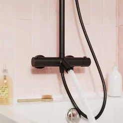 GoodHome Colonne de bain/douche thermostatique avec pommeau, douchette 3 jets, flexible, barre réglable, noir, Anika