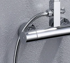 Bernstein Colonne de douche thermostatique acier inox + pommeau 25x25cm - 118x41cm - 8821C Basic 25x25cm