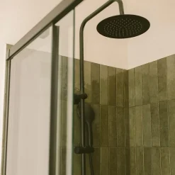 Essebagno Colonne de douche thermostatique noire mate Essegoia