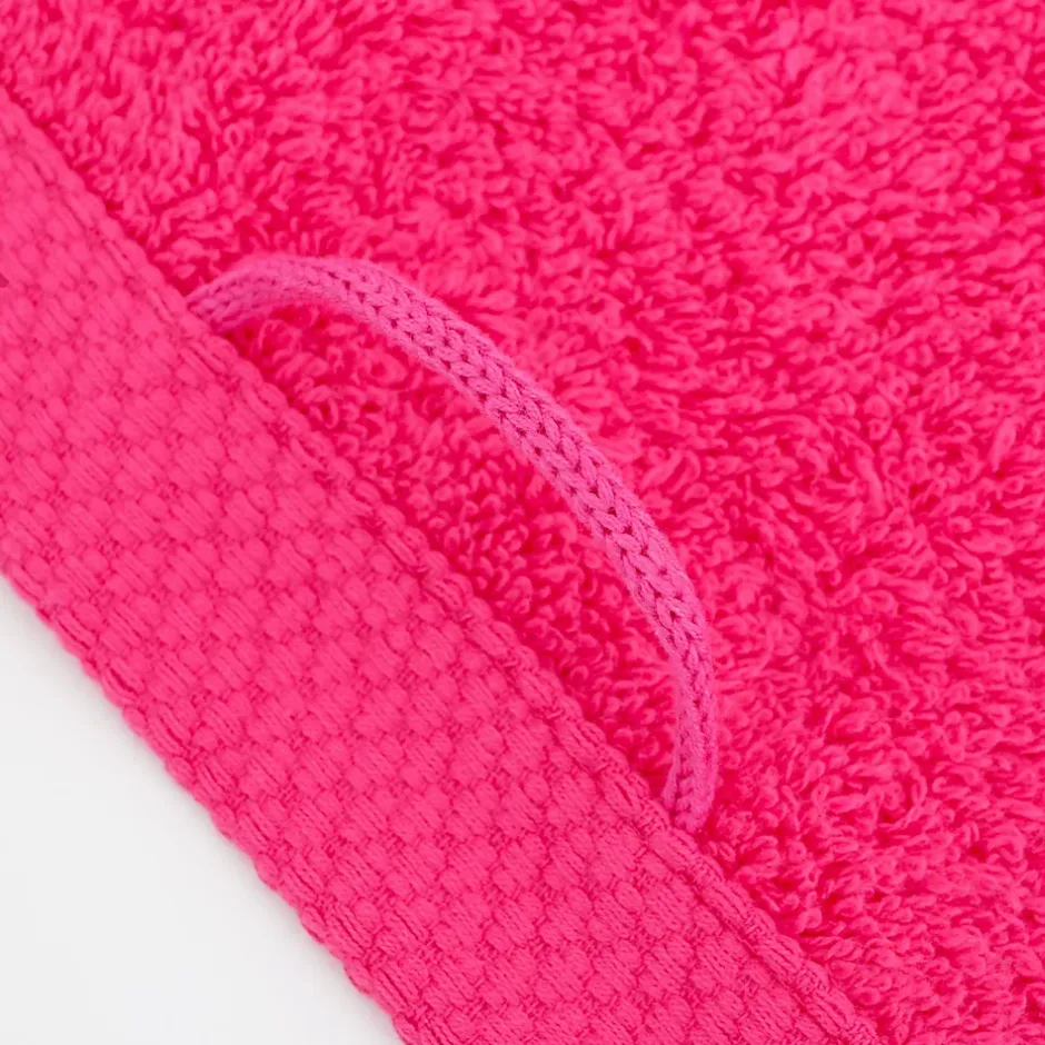 Linnea Drap de bain 100x150 cm PURE Fuchsia 550g/m2* Serviette De Bain