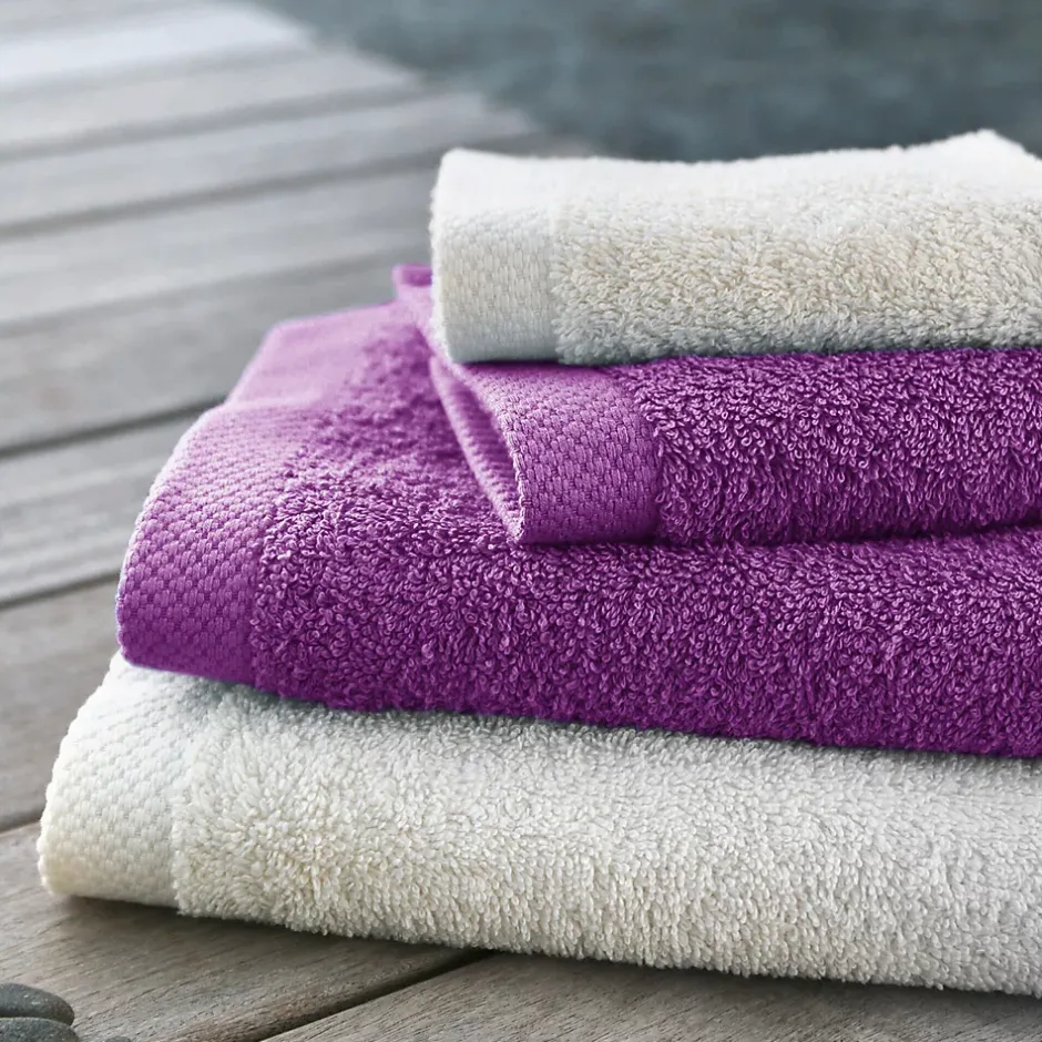 Linnea Drap de bain 100x150 cm PURE Violet 550g/m2* Serviette De Bain