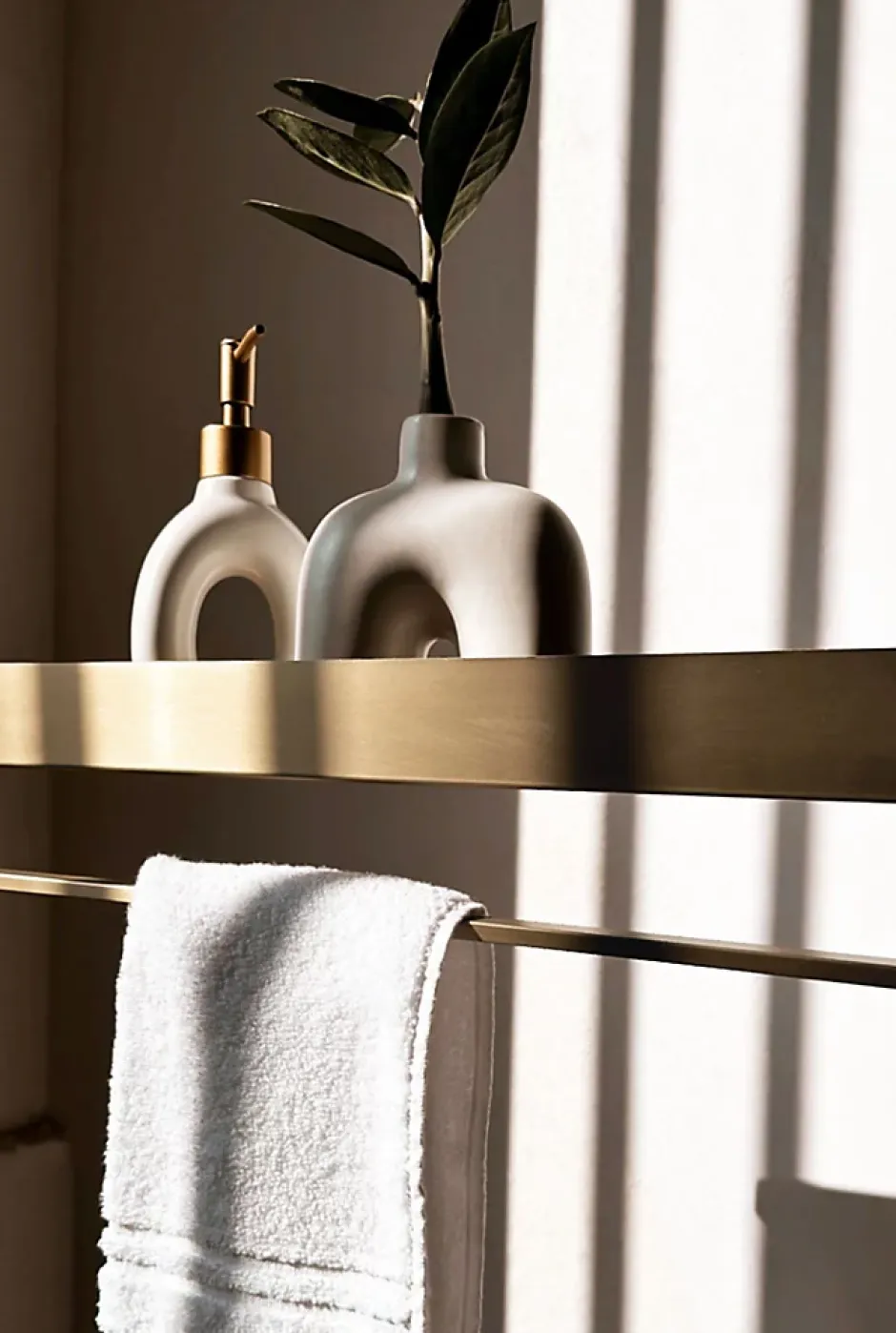 Rea ETAGÈRE DE SALLE DE BAIN SF01-600-BG BRUSH GOLD
