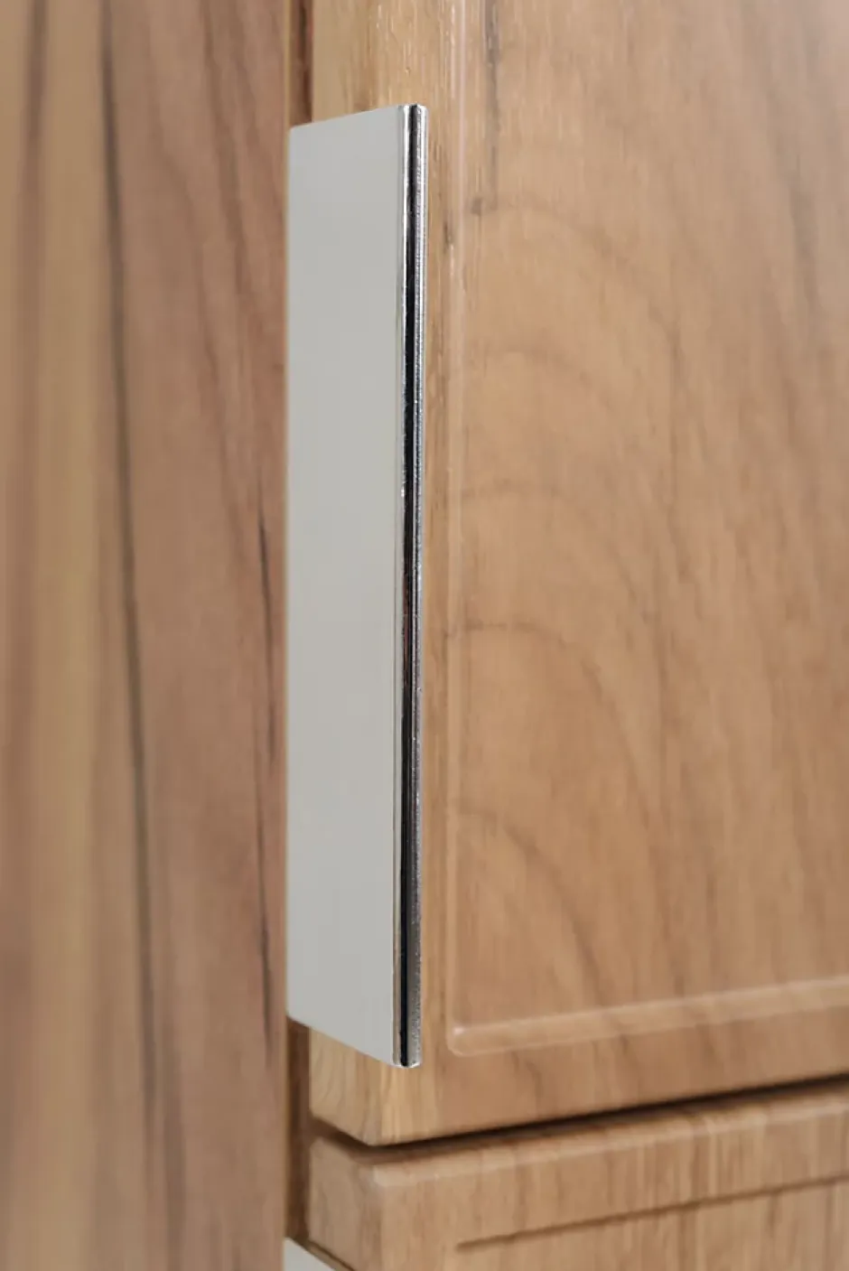 3xE Living Meuble de salle de bain, Chêne Craft, poignée argentée, 35 x 136 x 27 cm