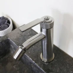 Essebagno Mitigeur bidet bas façon inox Molette