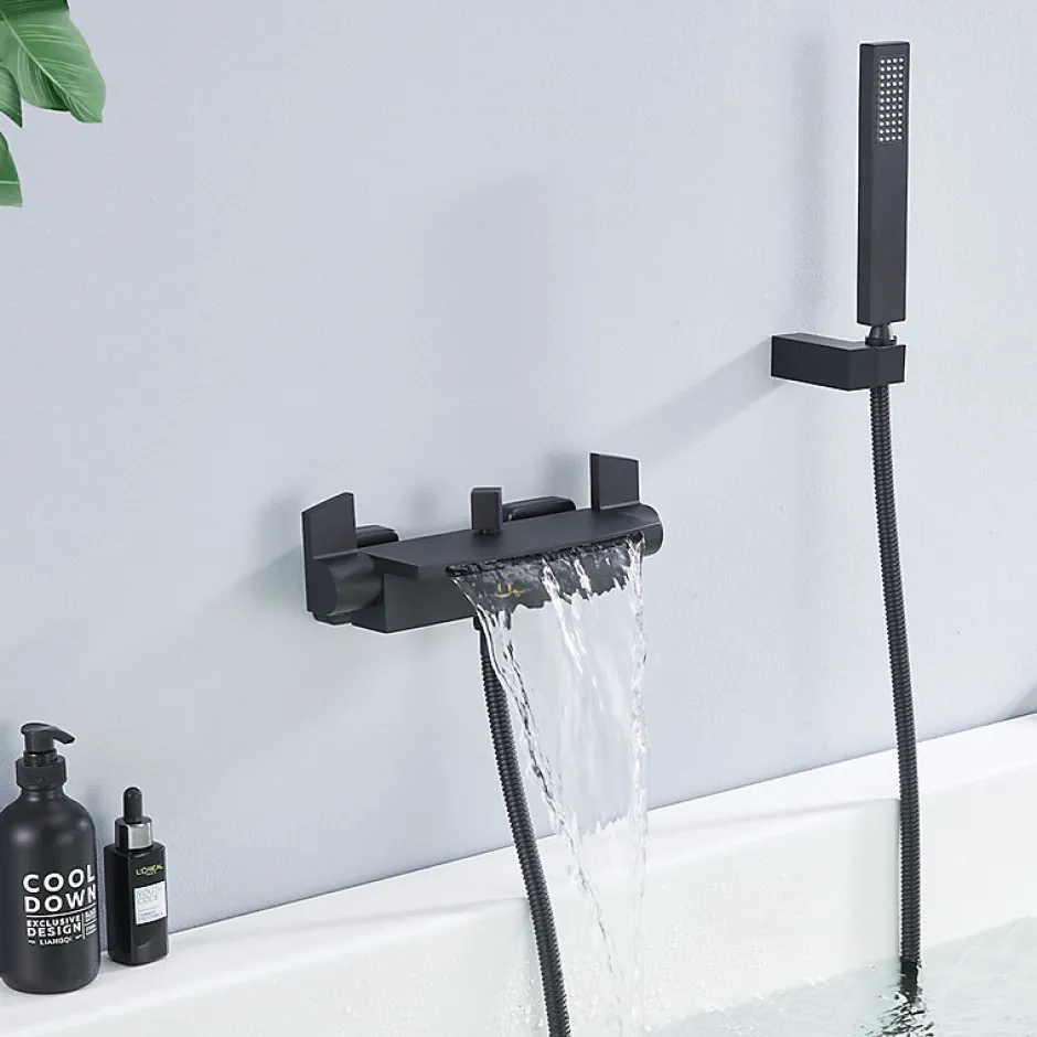 Homelody Mitigeur de Baignoire Mural avec Bec Cascade et Douchette a Main Flexible 1 5 m Laiton Noir Mat* Robinet De Baignoire