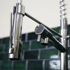 Essebagno Mitigeur de cuisine chromé avec douchette Hotto