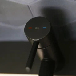 Essebagno Mitigeur de cuisine noir Tubic