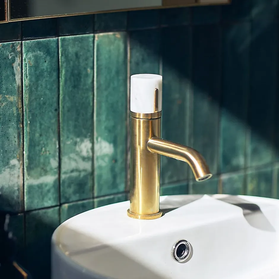 Essebagno Mitigeur lavabo bas avec vidage en laiton doré et marbre blanc, Manopola* Robinet Lavabo Et Vasque