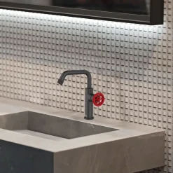Essebagno Mitigeur lavabo bas noir et manette rouge Indus* Robinet Lavabo Et Vasque