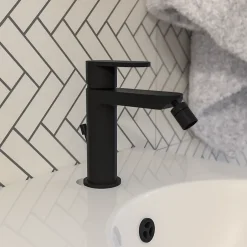 Kiamami Valentina Mélangeur Bidet Noir Mat Avec Aérateur Pivotant Amalfi