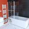 Aurlane PARE BAIGNOIRE AVEC VOLET PIVOTANT 130x105cm PROFILE ALUMINIUM LAQUE BLANC ET VERRE TRANSPARENT