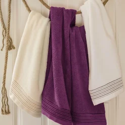 Linnea Parure de bain 6 pièces JULIET Prune 520g/m2* Serviette De Bain