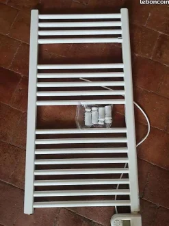 Delonghi Radiateur electrique inertie fluide H. 104 cm blanc 500 W -