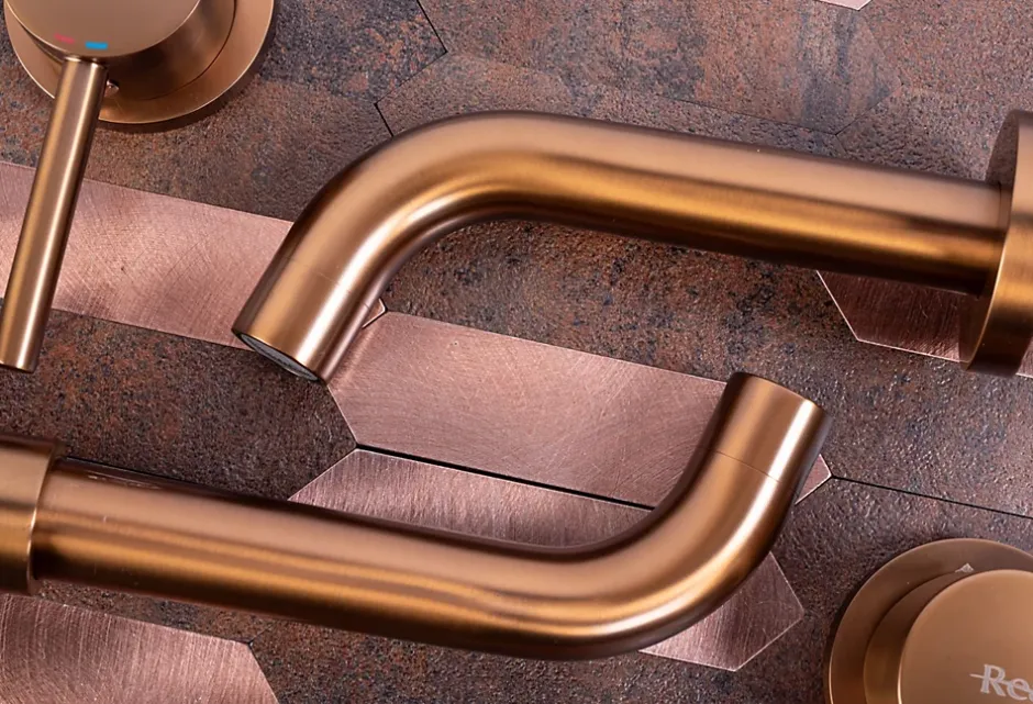Rea Robinet de lavabo encastré Lungo Long brushed copper + box