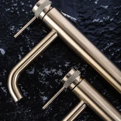 Rea Robinet De Lavabo Lungo Grip Low Brush Gold* Robinet Lave-Mains