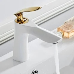 Rea Robinet de lavabo Orbit white gold low