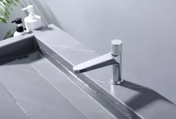 Bernstein Robinet pour lavabo vasque et évier design en laiton peu bruyant et avec aérateur économie d'eau - H. 16,3cm - Chrome