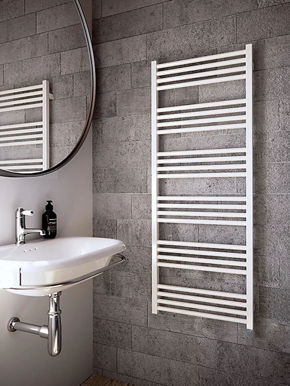 Matisere Sèche-serviette eau chaude blanc de 1380mm de haut et 600mm de large - 683 Watt - FIO1380/600SXB