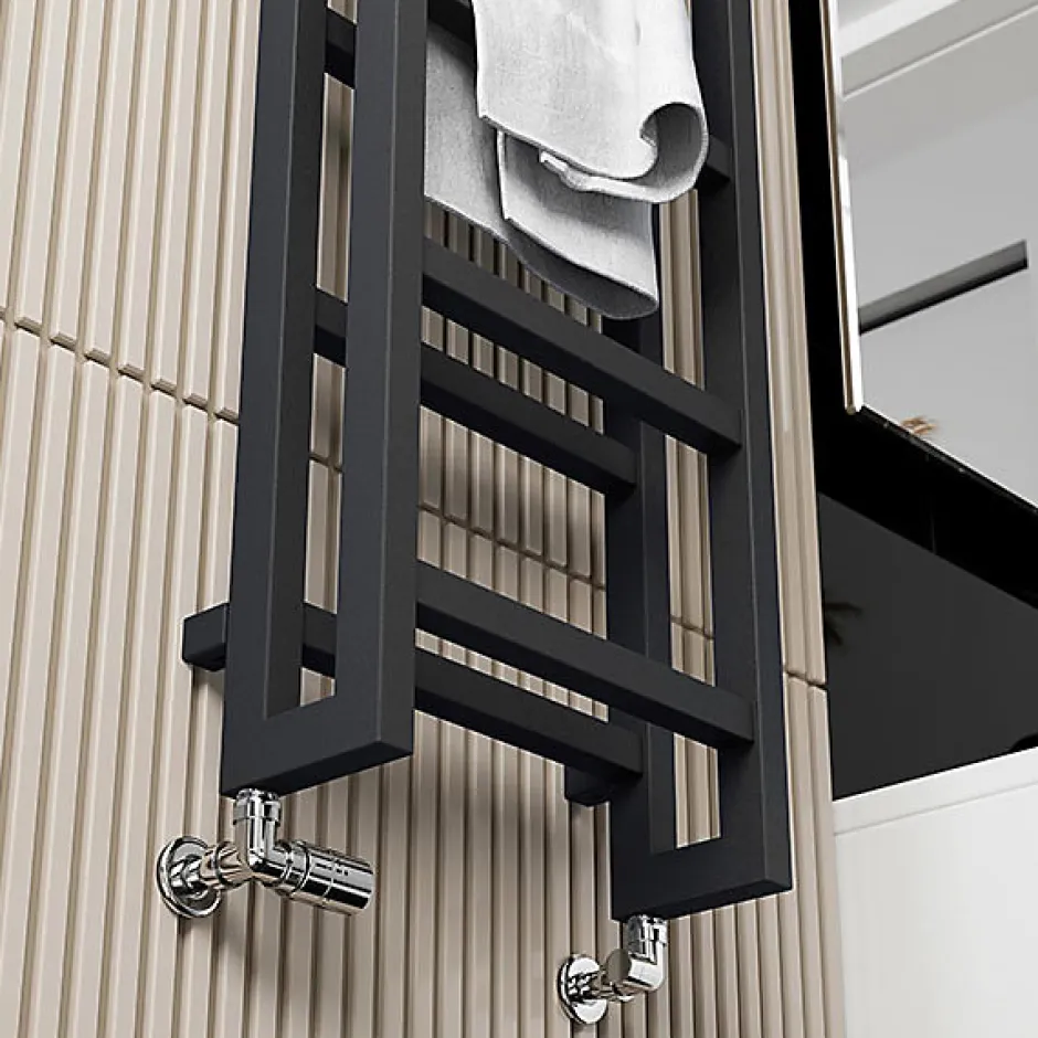 Matisere Sèche-serviette eau chaude noir de 920mm de haut et 300mm de large - 383 Watt - STA920/300SXN* Sèche-Serviettes Eau Chaude
