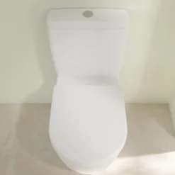 Villeroy & Boch WC à poser compact sans bride sortie horizontale VILLEROY ET BOCH Avento avec abattant frein de chute + Nettoyant